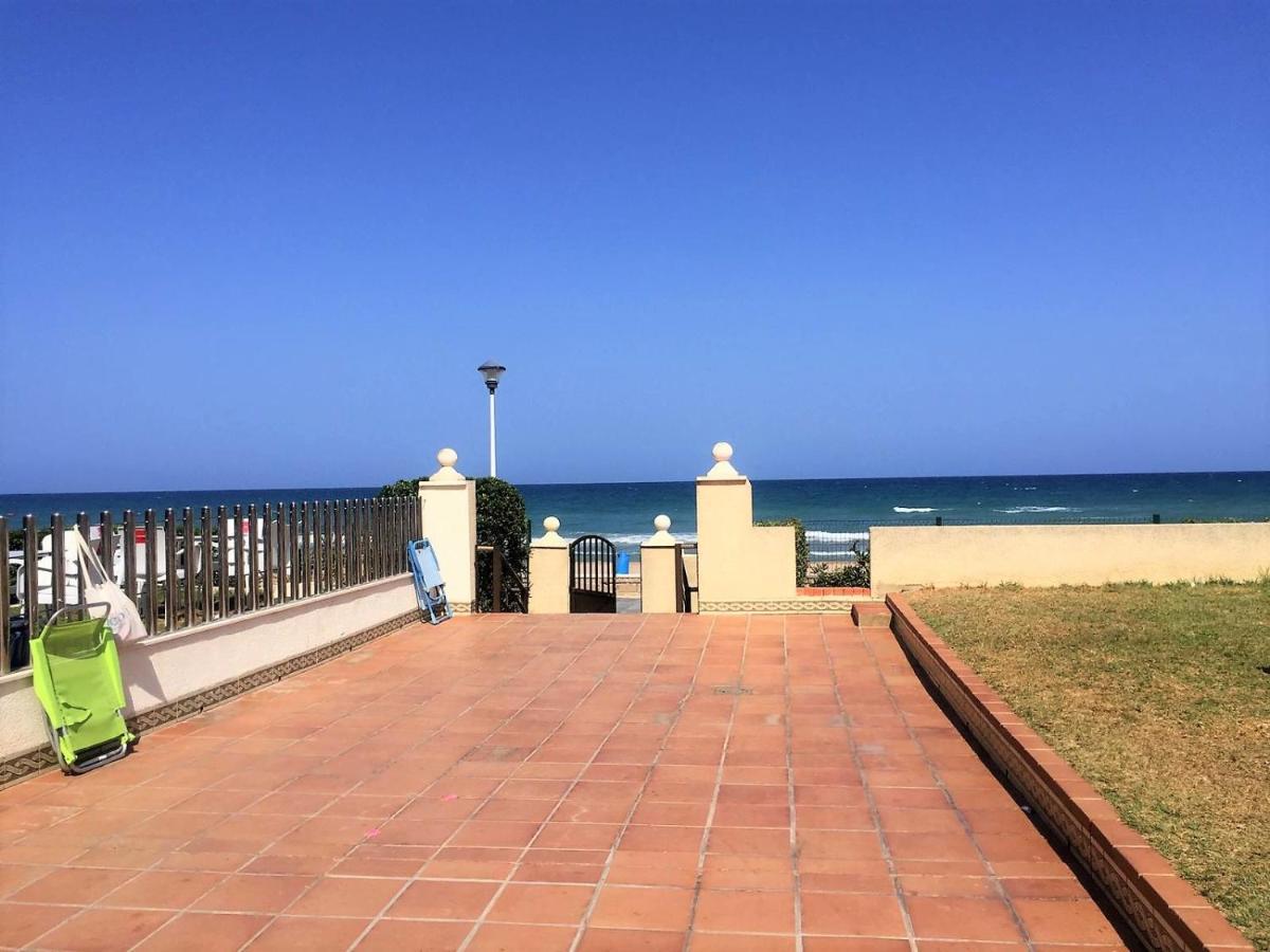 Cozy Apartment In A Beachfront Complex 마레니 블라우 외부 사진
